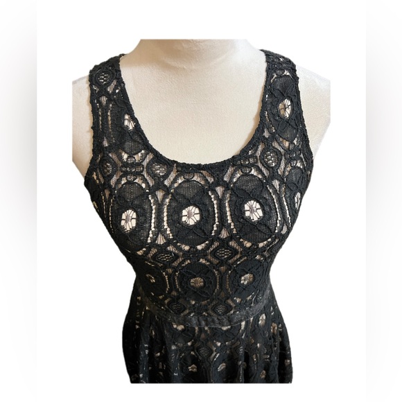 B2 NWT Tinley Road Women’s Black Lace Dress Size Small. - Picture 7 of 9